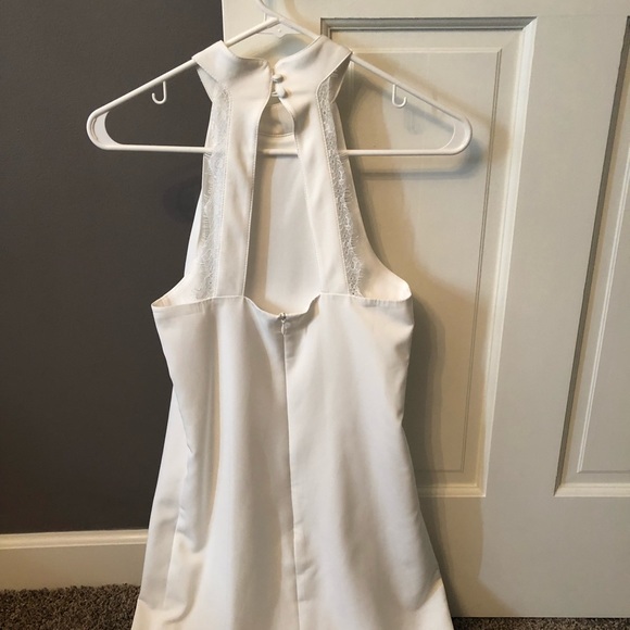 Short white dress - Picture 3 of 4